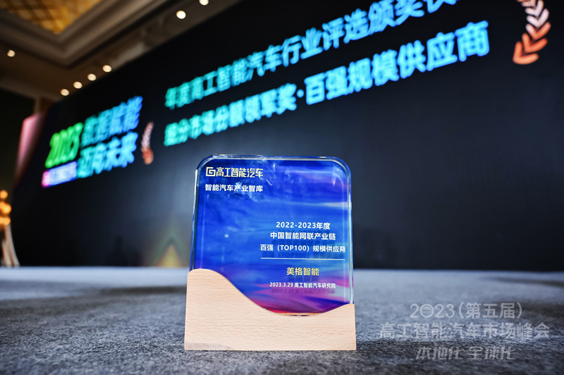 XUN5500.jpg XUN5500.jpg